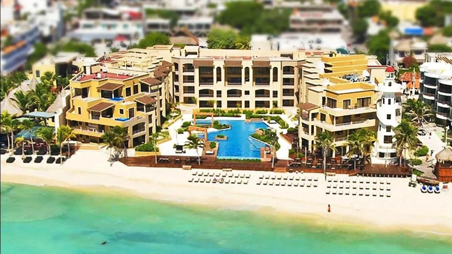 205 C: Centrally Located Apto. With Ocean View Playa del Carmen Apartment