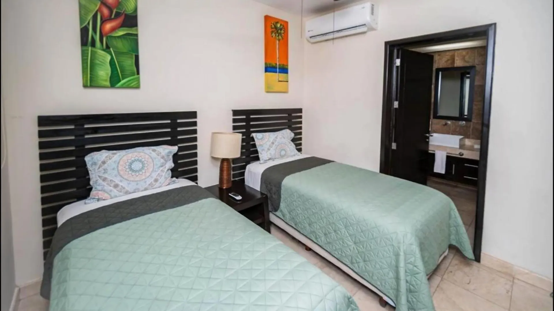 205 C: Centrally Located Apto. With Ocean View Playa del Carmen 0*,  México