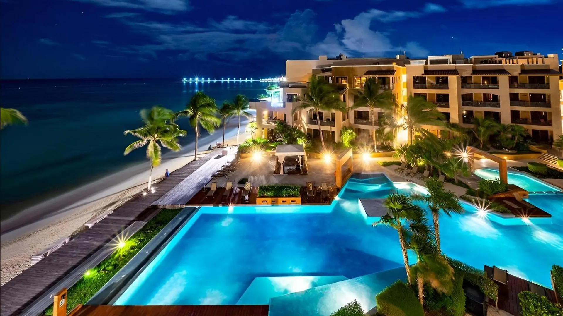 205 C: Centrally Located Apto. With Ocean View Playa del Carmen
